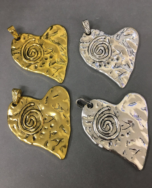 89mm Heart with Swirl / Corazon 12800