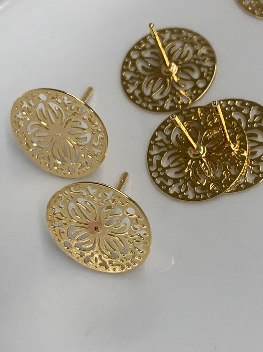 15mm flower gold filled qty 1 pair 20509