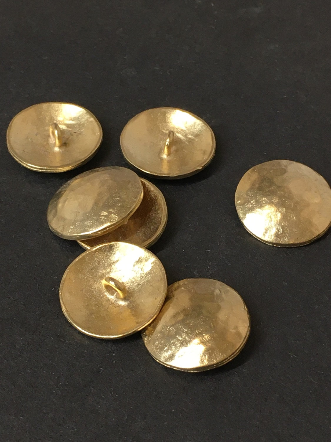 17mm Round Button Matte Qty 1/ 12511