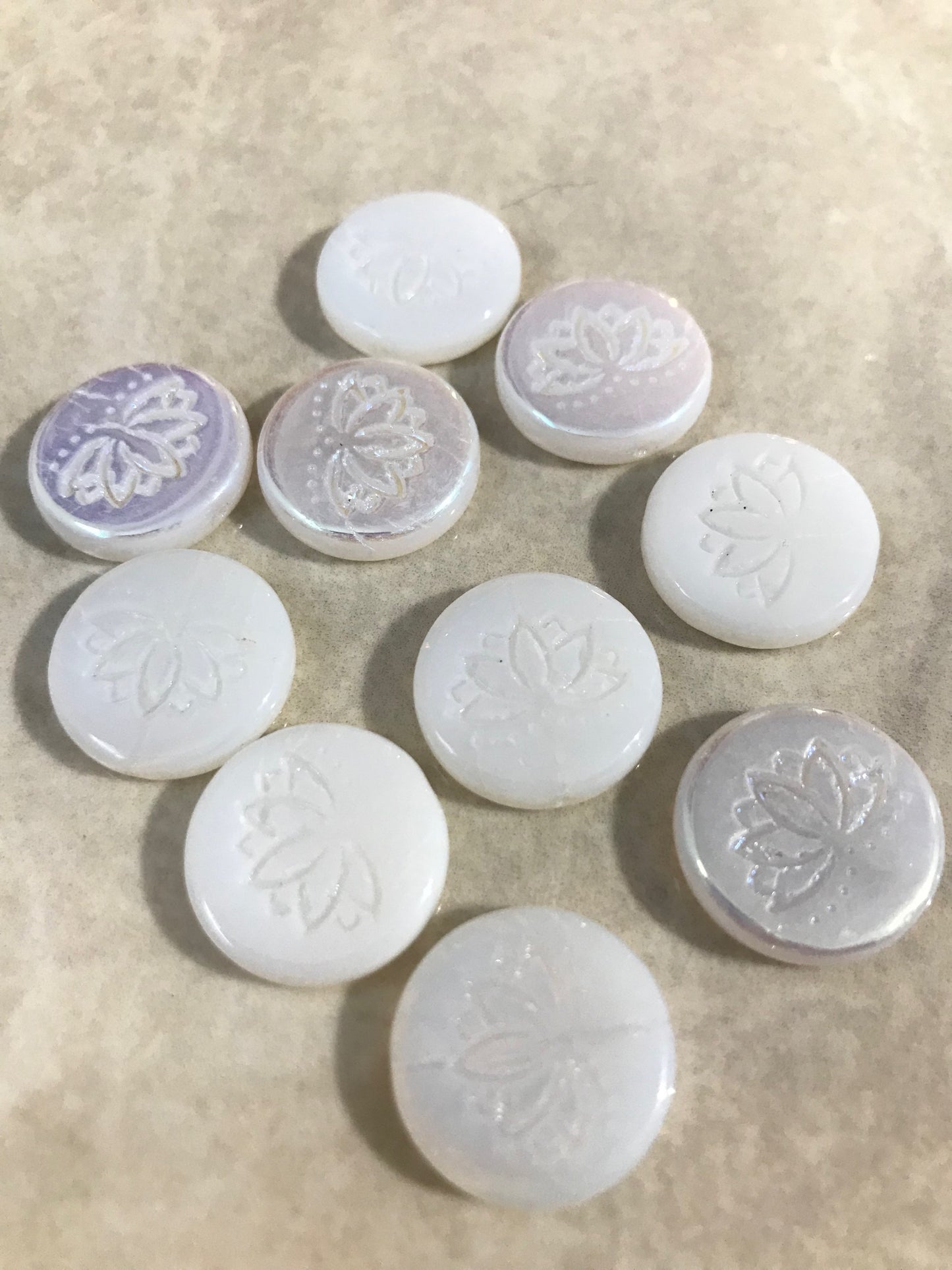 18mm Flor de Loto Czech Qty1- 23965