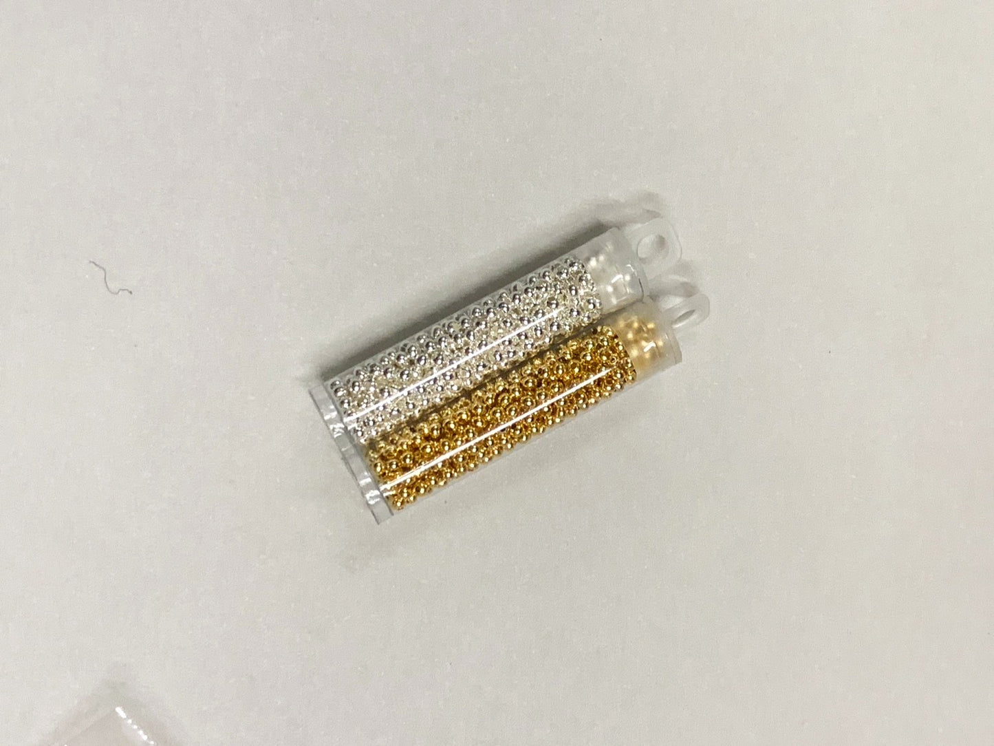 #8 seed beads tube 24k / Separador