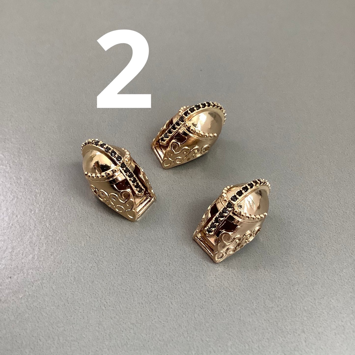 19x14mm Pave Gladiator Helmet Qty1- 22888/22886
