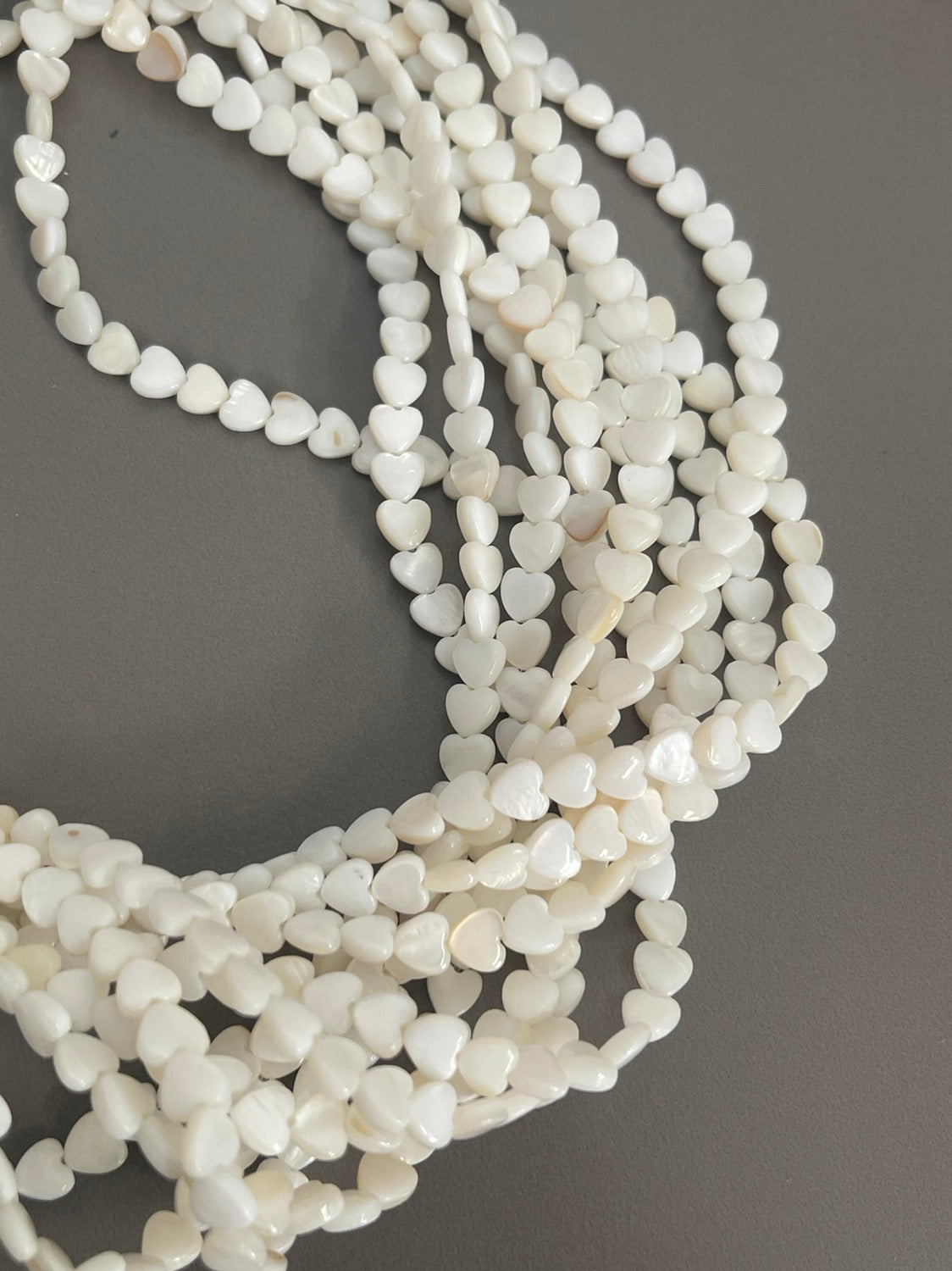 6x6mm Heart Creamy Freshwater qty1-22689