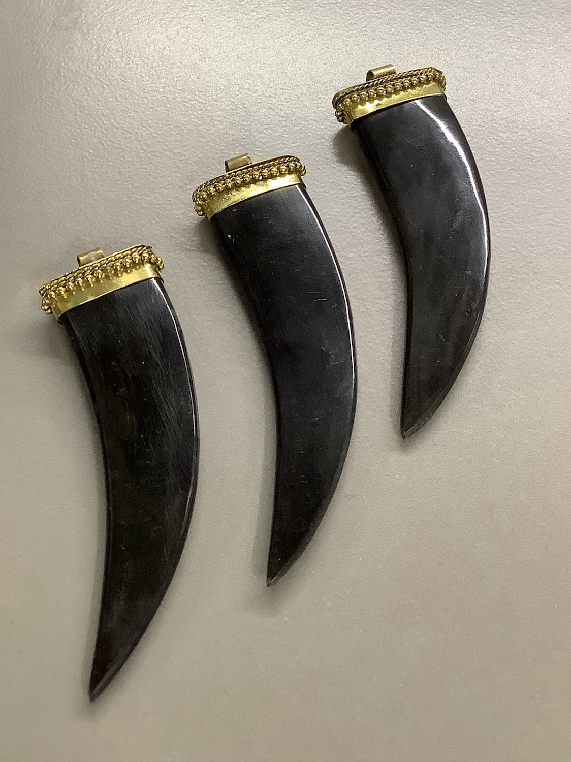 88mm Flat Bone Horn Qty 1 / 9842