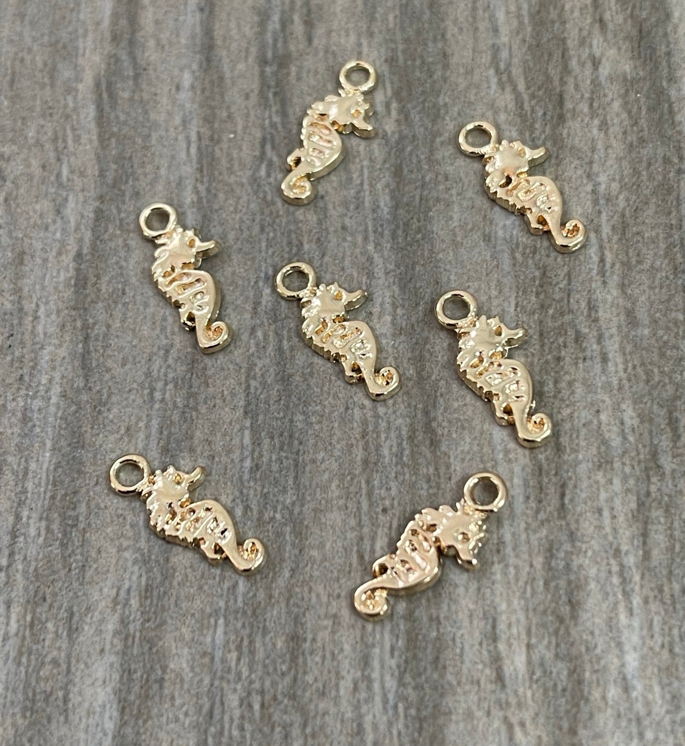 4.7mm Mini Seahorse qty1- 22459