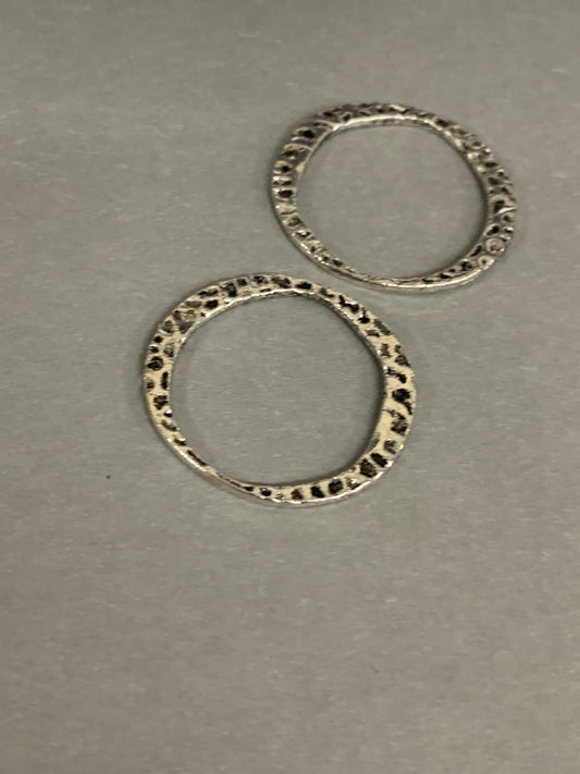 28mm Irregular Ring Hammerred Qty 2
