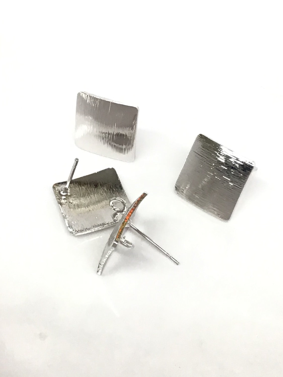 17mm Rhombus Silver 1 pair 20534