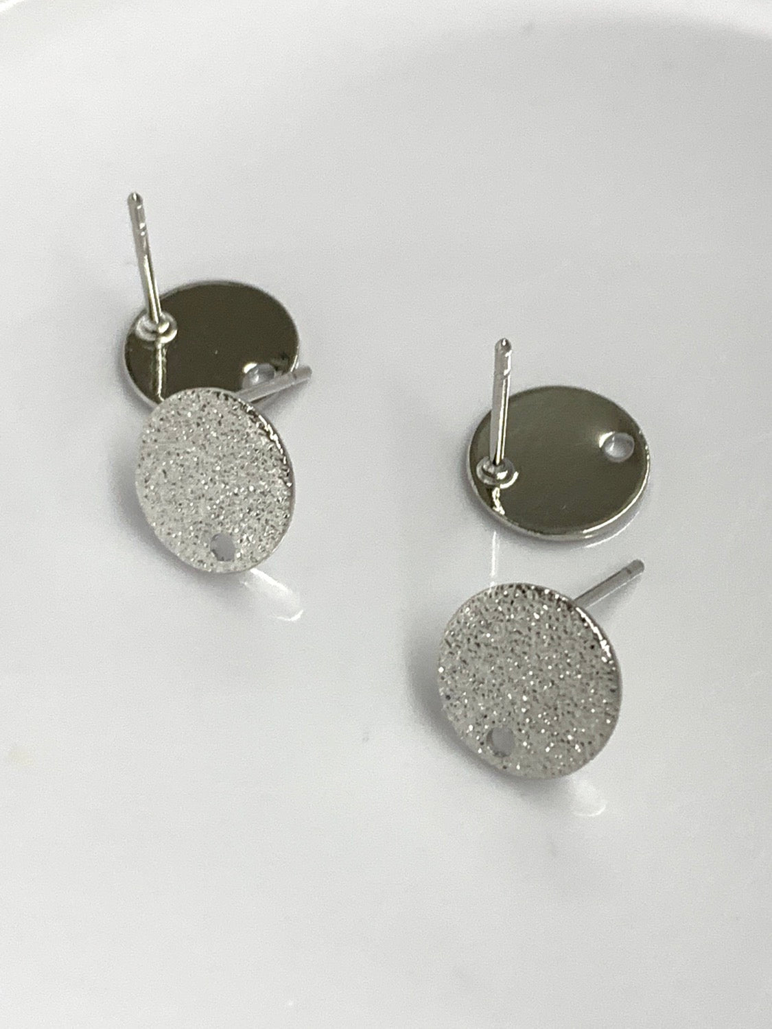 10mm Stud Round Silver 1 pair 20517