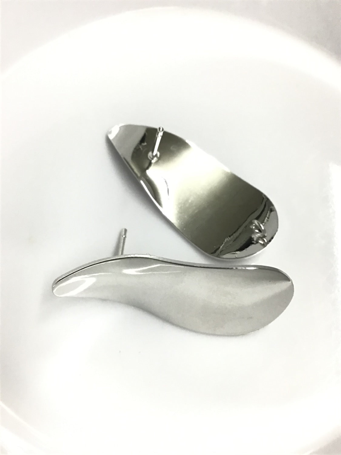 37x16mm Wave Drop Silver 1 pair