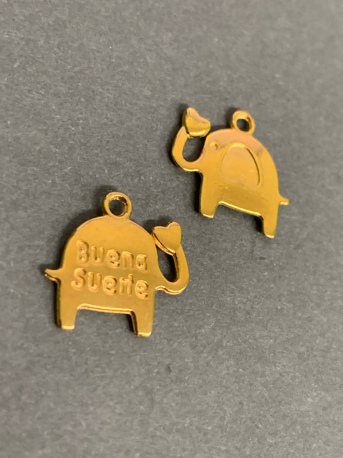 15mm Elephant Qty 2 / Elefante Buena Suerte 15285