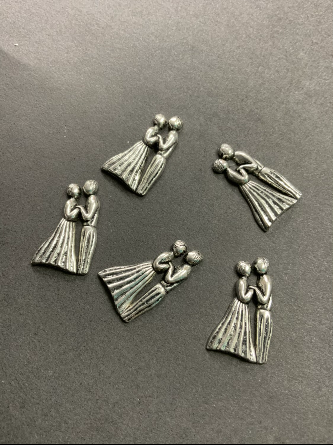 26mm Couple Dancing Qty 5