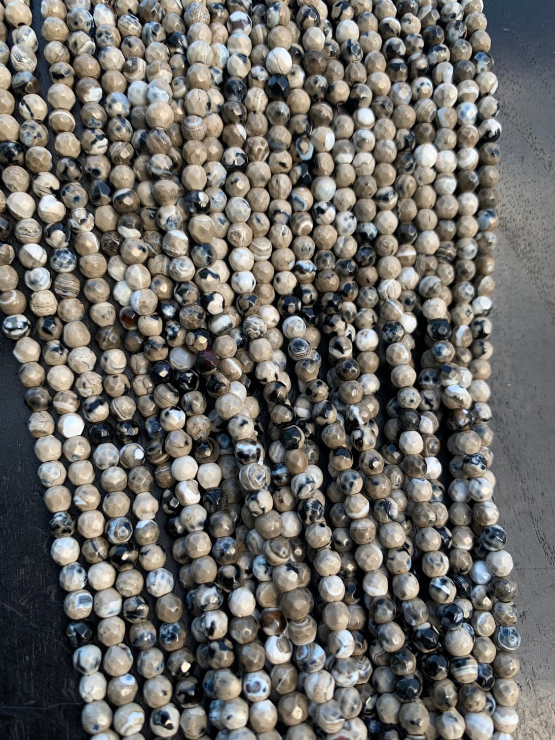 4mm Agate Strand Qty 90 piece aprox 20734
