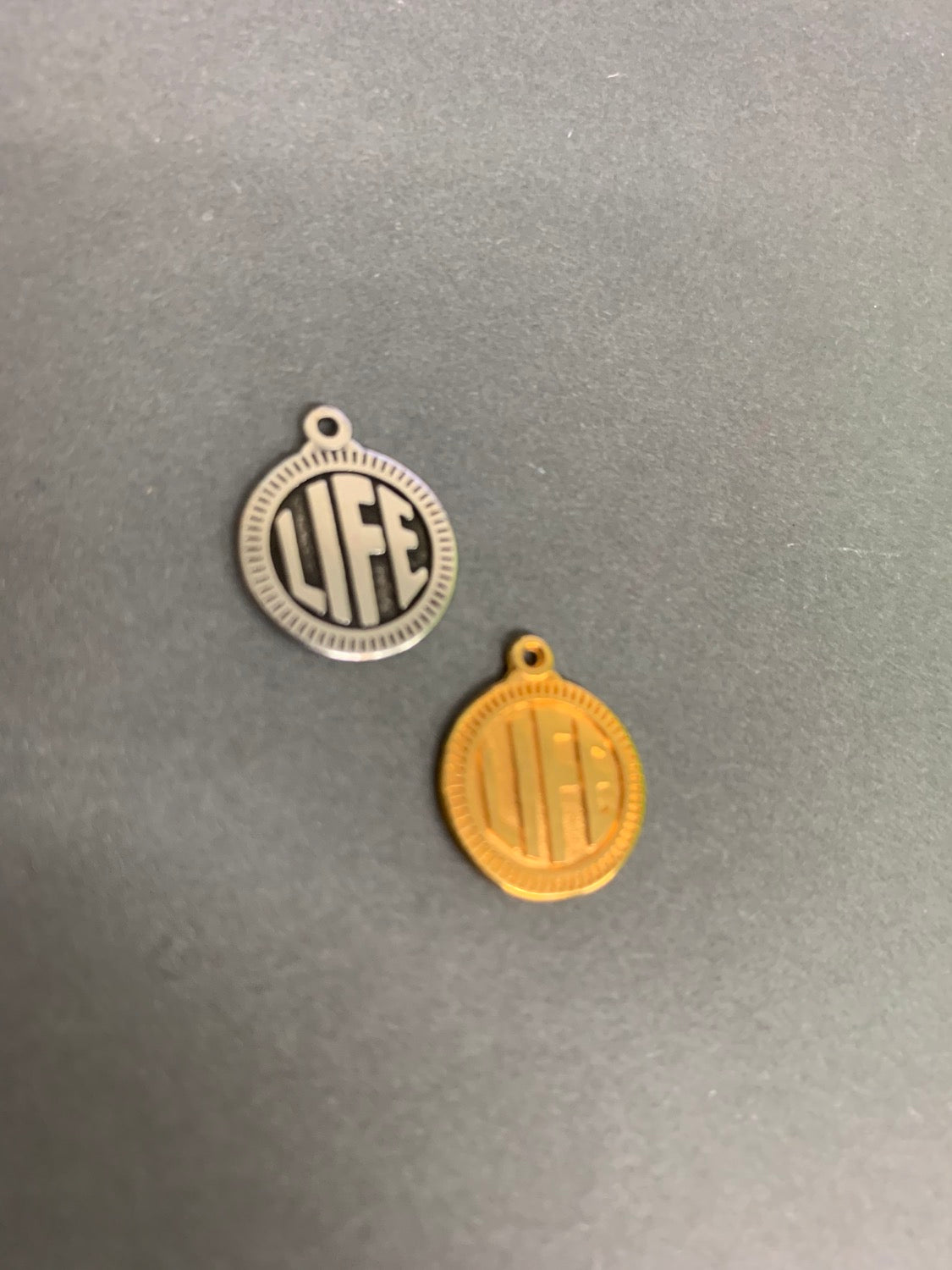 15mm round with message Life qty 1
