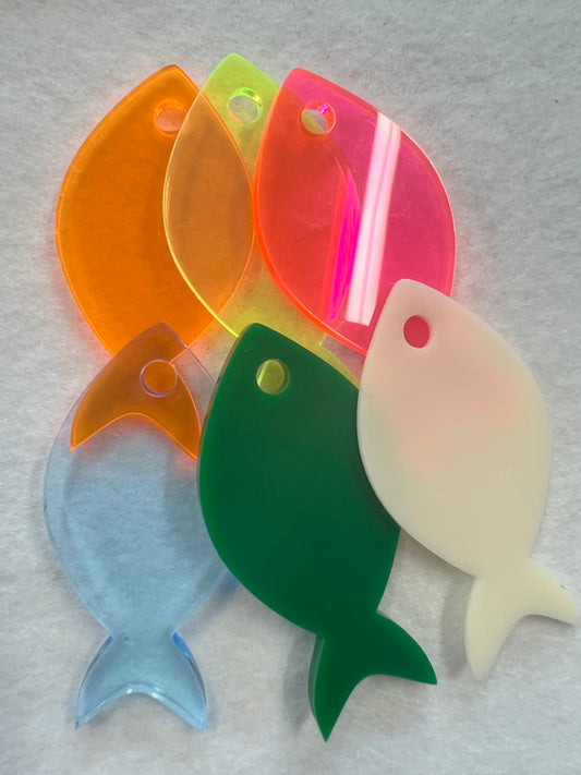 75mm Acrylic Fish Diff. Colors 31173