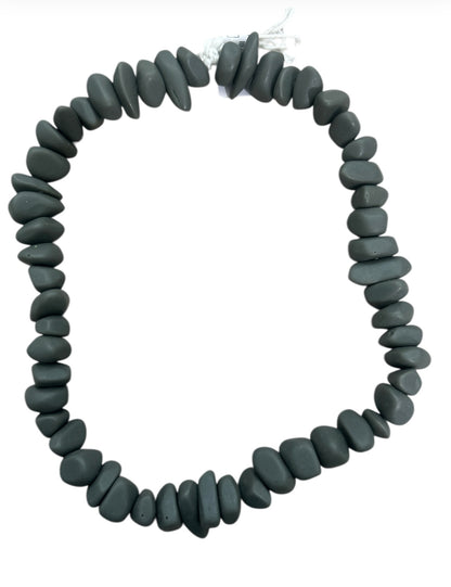 Irregular Resin Chips (27913)