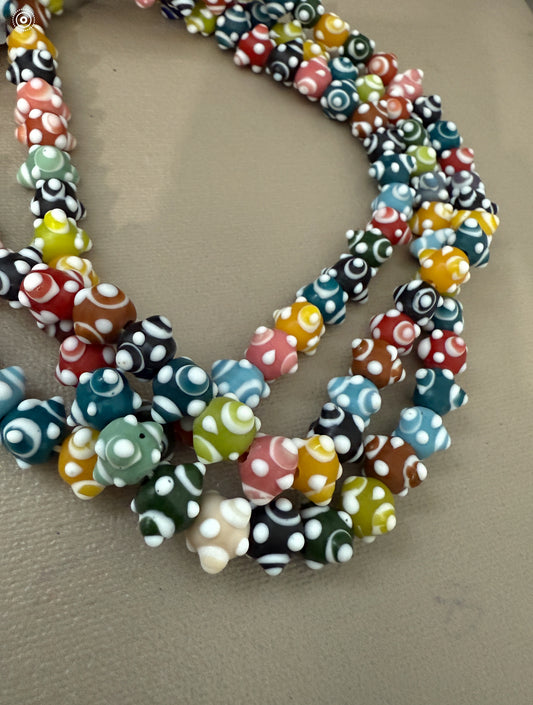 Solid Color White Dotted lampwork Strand l(30160)
