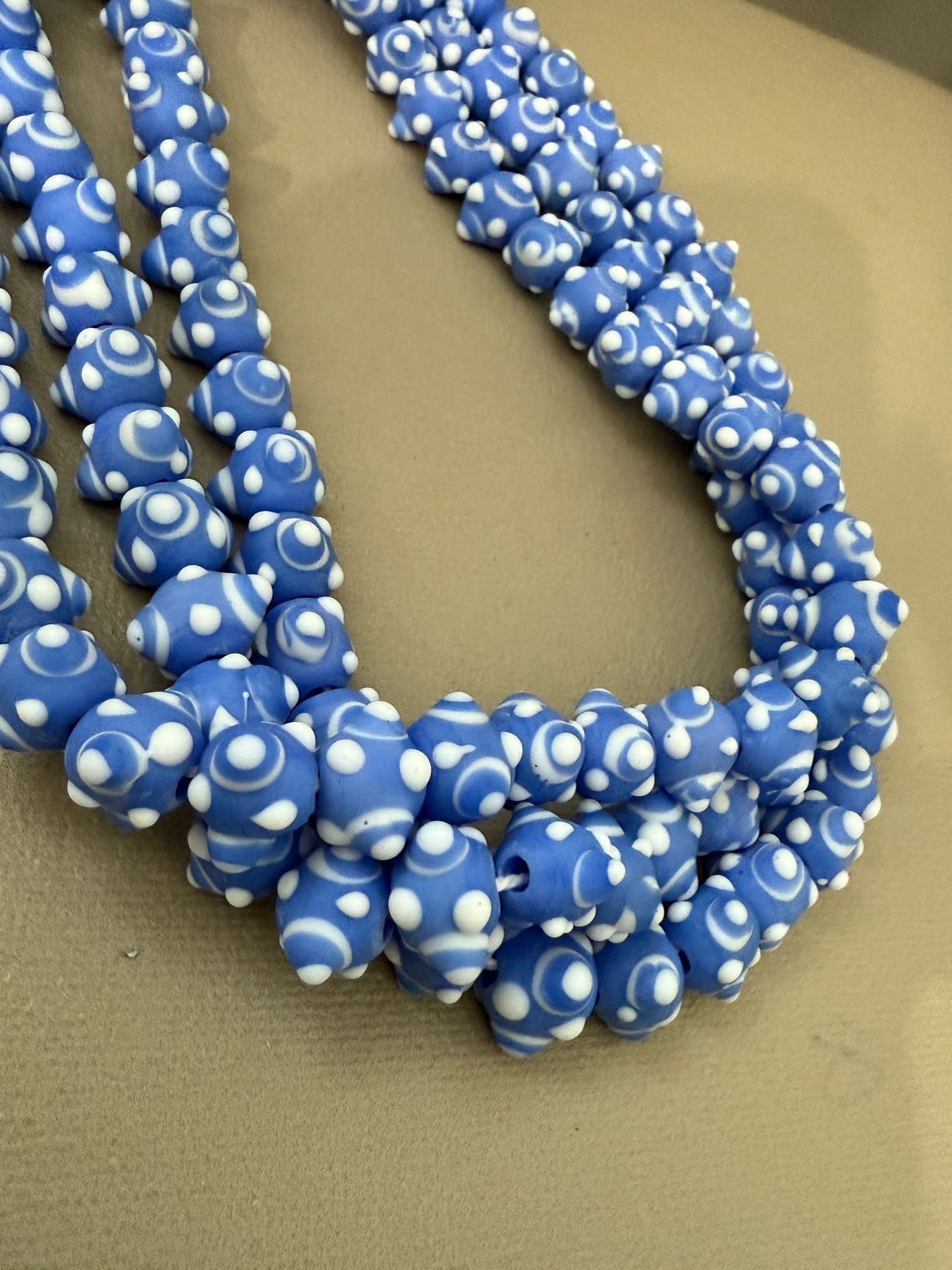 Solid Color White Dotted lampwork Strand l(30160)