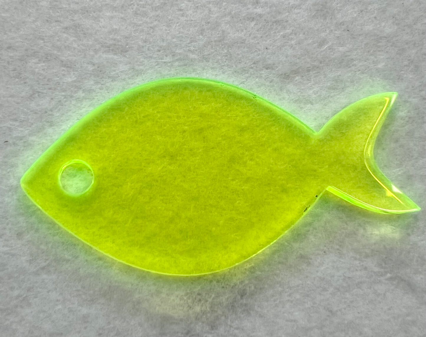 75mm Acrylic Fish Diff. Colors 31173
