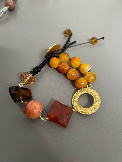 Kit to make bracelet video in Facebook