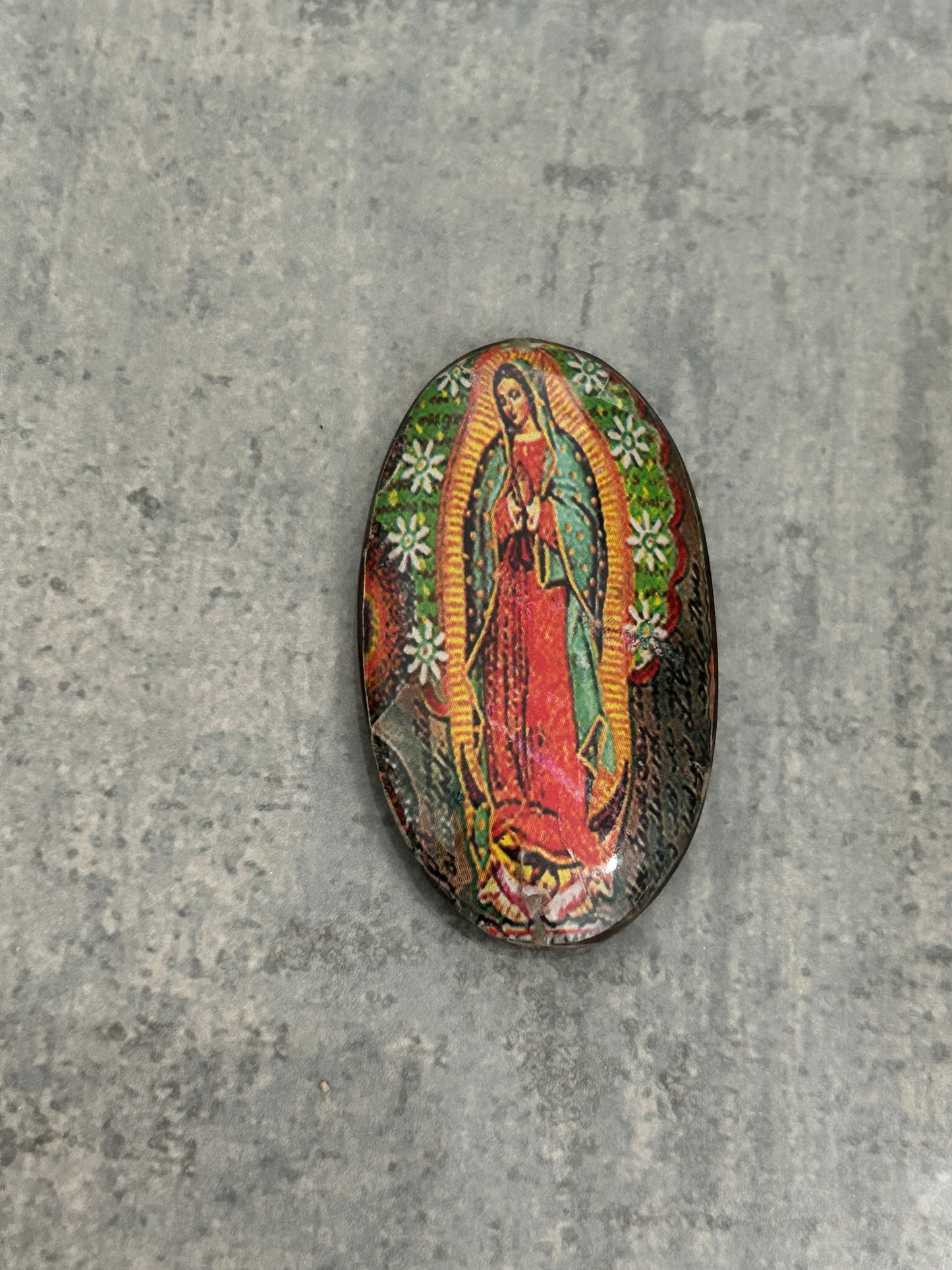 Oval Virgen Guadalupe Pendant (30323)