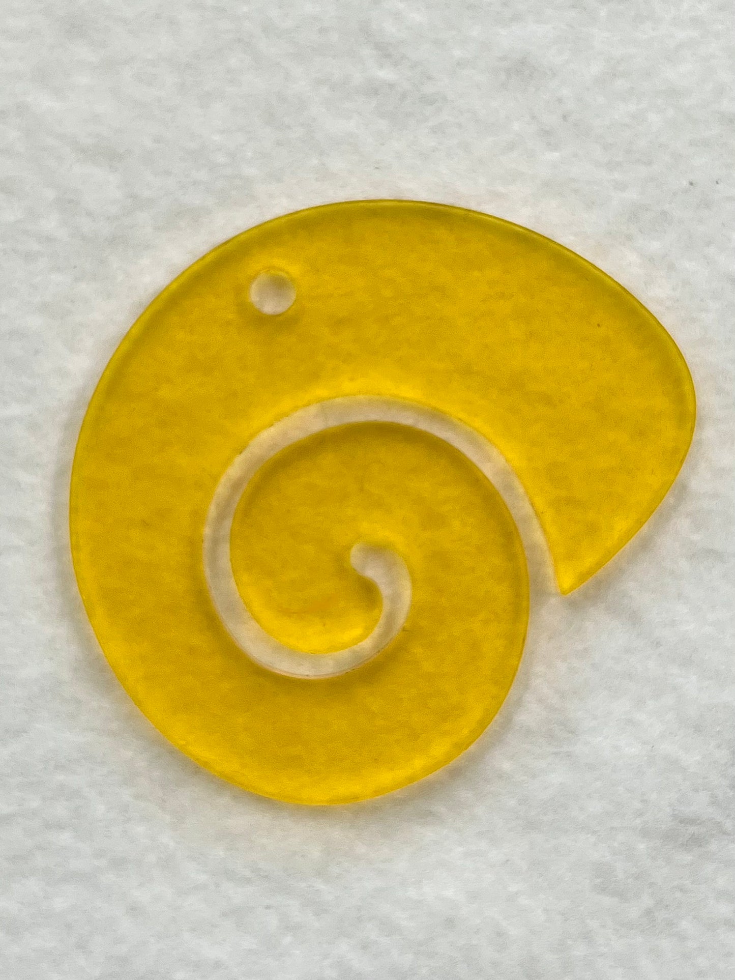 67mm Acrylic Snail Dif. Colors 31175