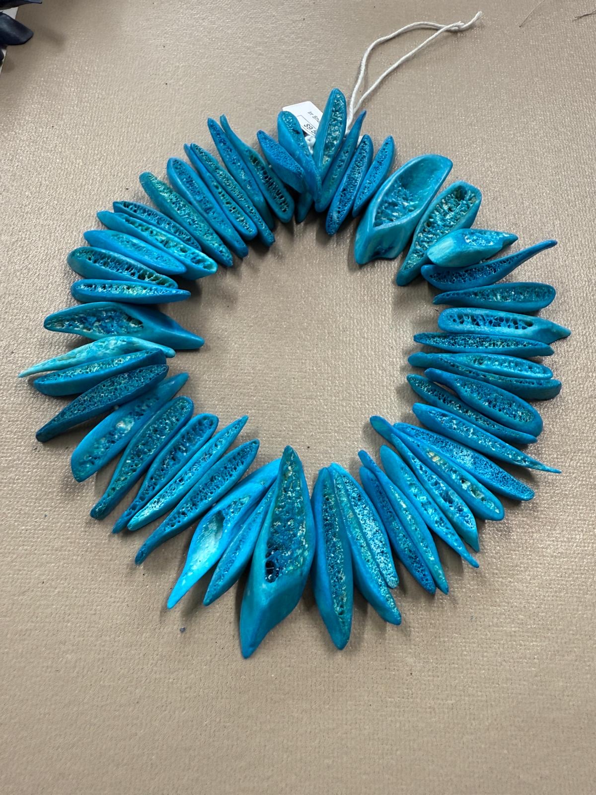 Irregular Shape & Size Spike Strand (30109)