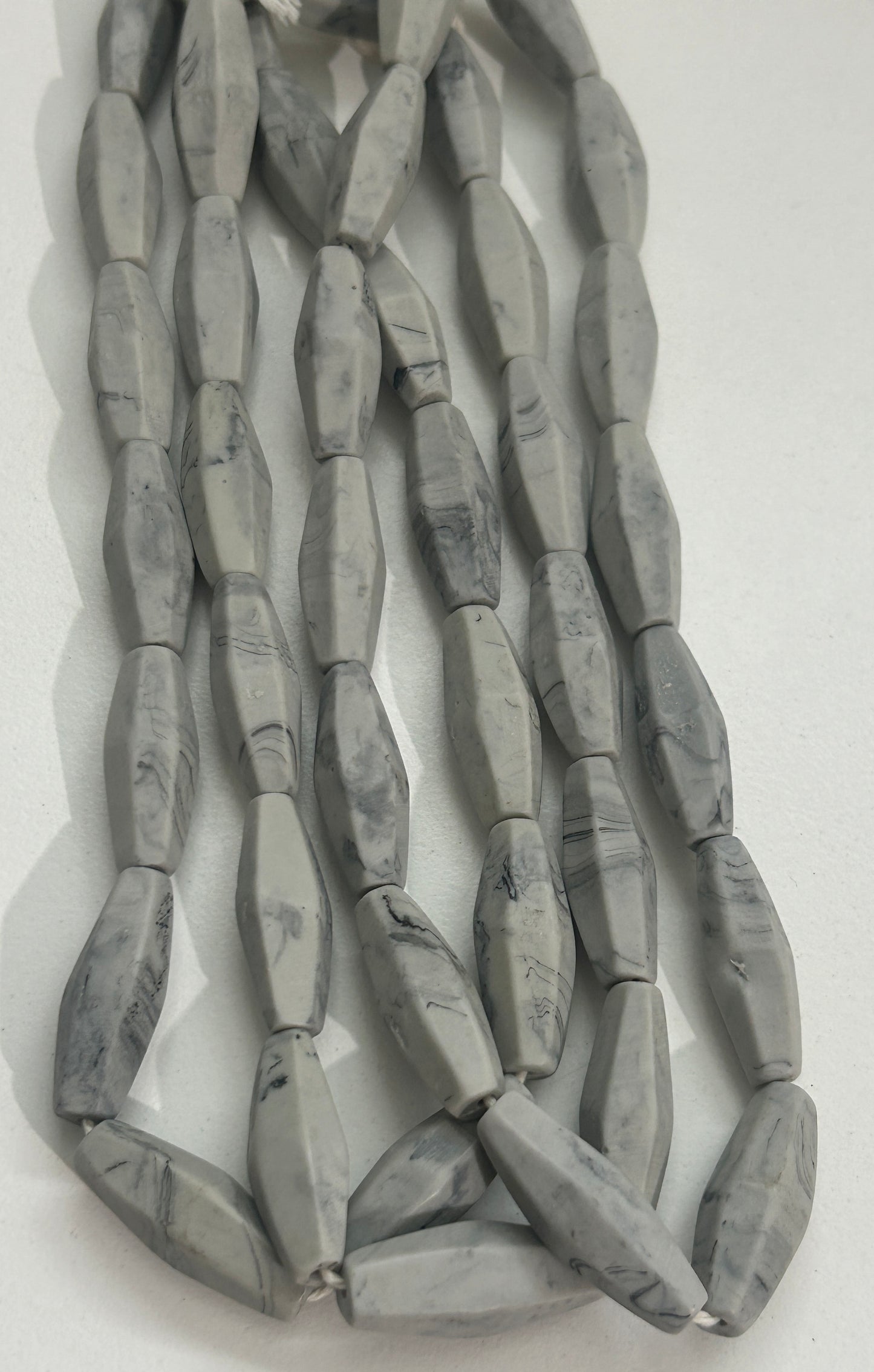 10x30mm Long Bicone Resin  31158