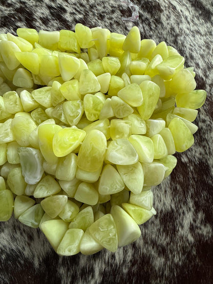 30mm approx.irregular chunky resin chips (30051)-strand15”