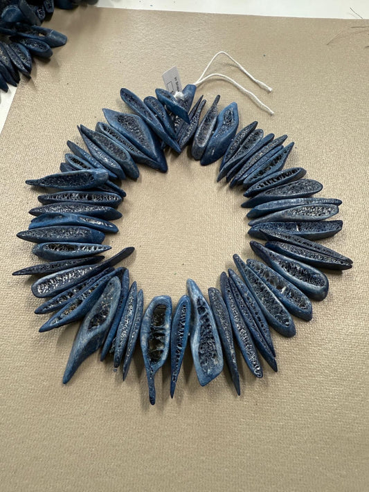 Irregular Shape & Size Spike Strand (30109)
