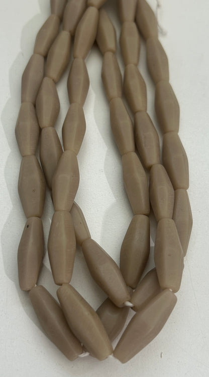 10x30mm Long Bicone Resin  31158