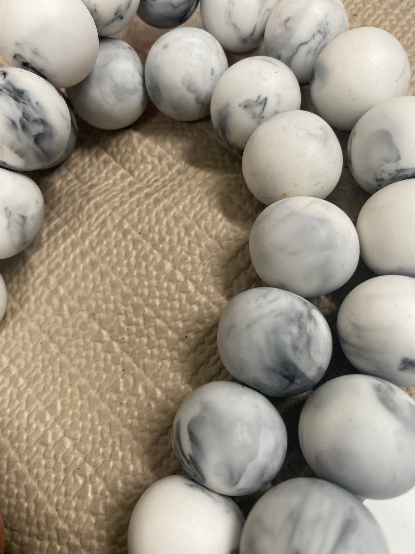 23mm Round Resin