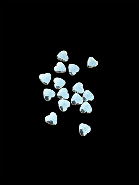 8*8mm Heart Qty 15 25496