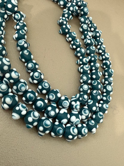 Solid Color White Dotted lampwork Strand l(30160)
