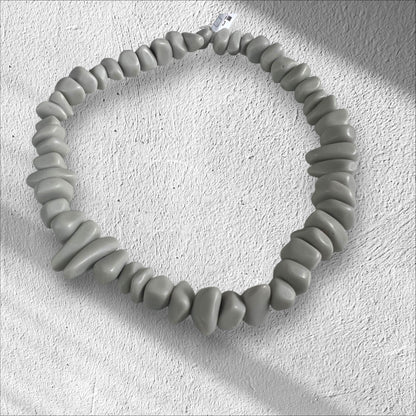 Irregular Resin Chips (27913)