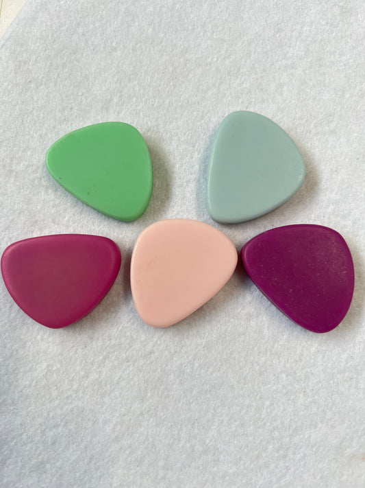 40mm Side Irreg Resin Loose (30063)