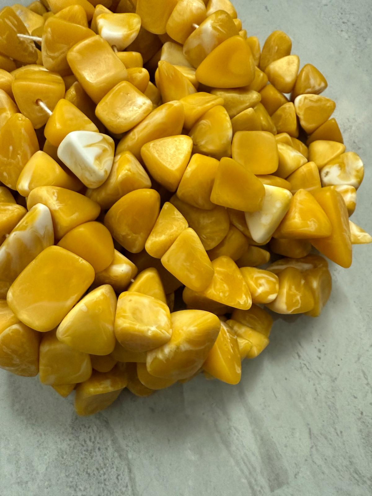30mm approx.irregular chunky resin chips (30051)-strand15”