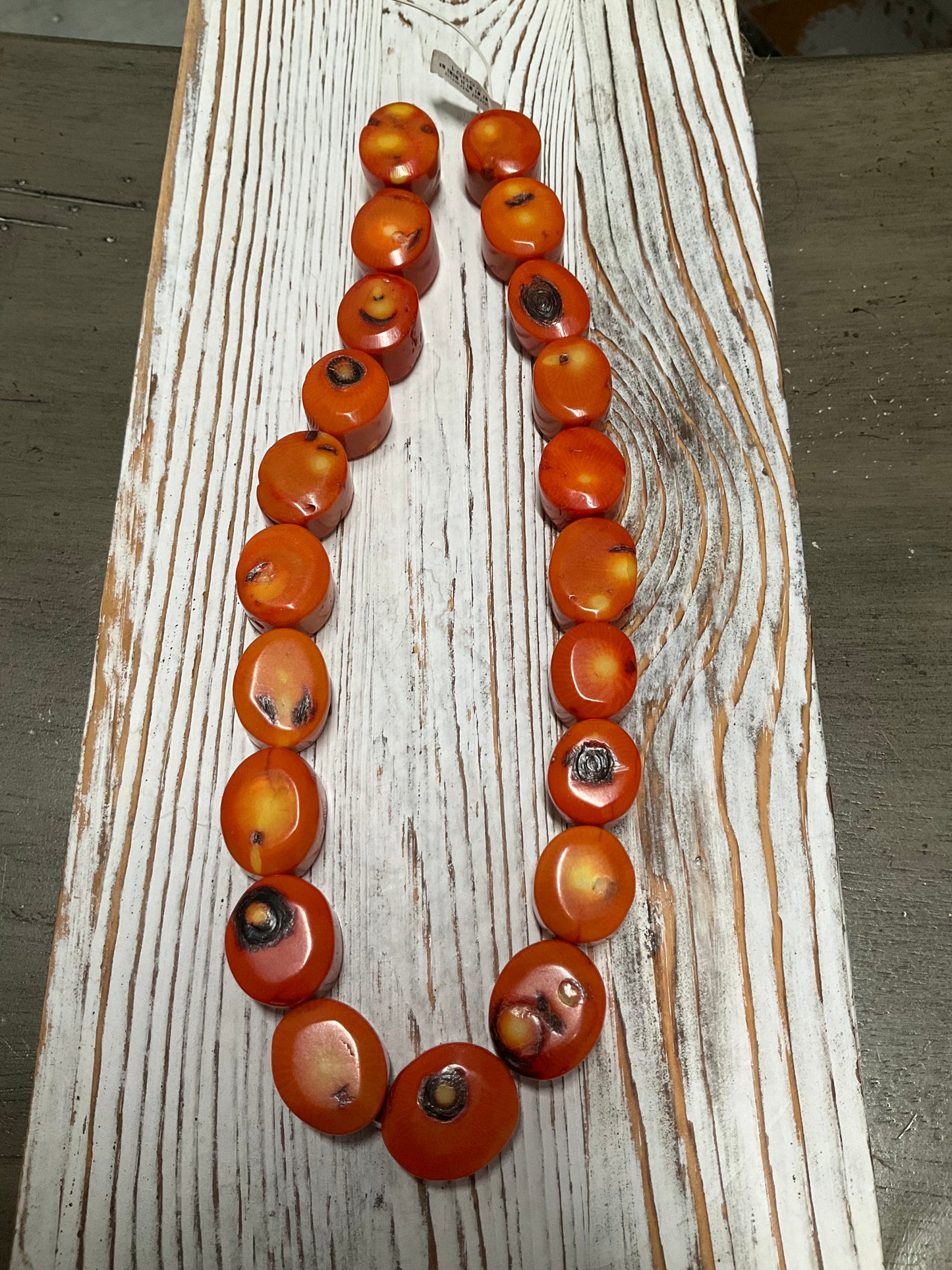 20-25mm Approx. Oval Coral Strand (25991)