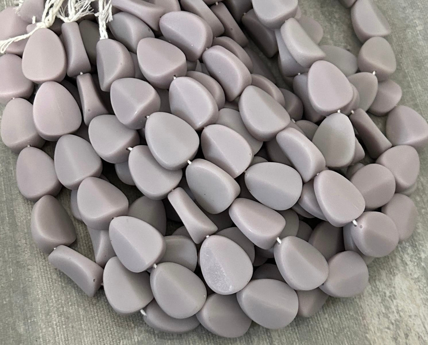 26mm resin strand(30076)16-17 pcs