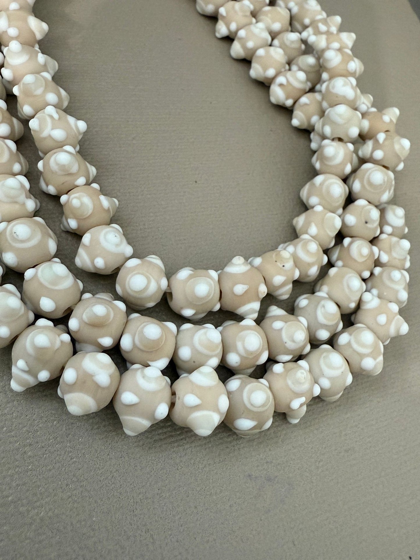 Solid Color White Dotted lampwork Strand l(30160)