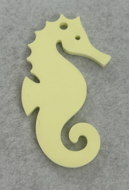 74mm Acrylic SeaHorse Dif.Colors