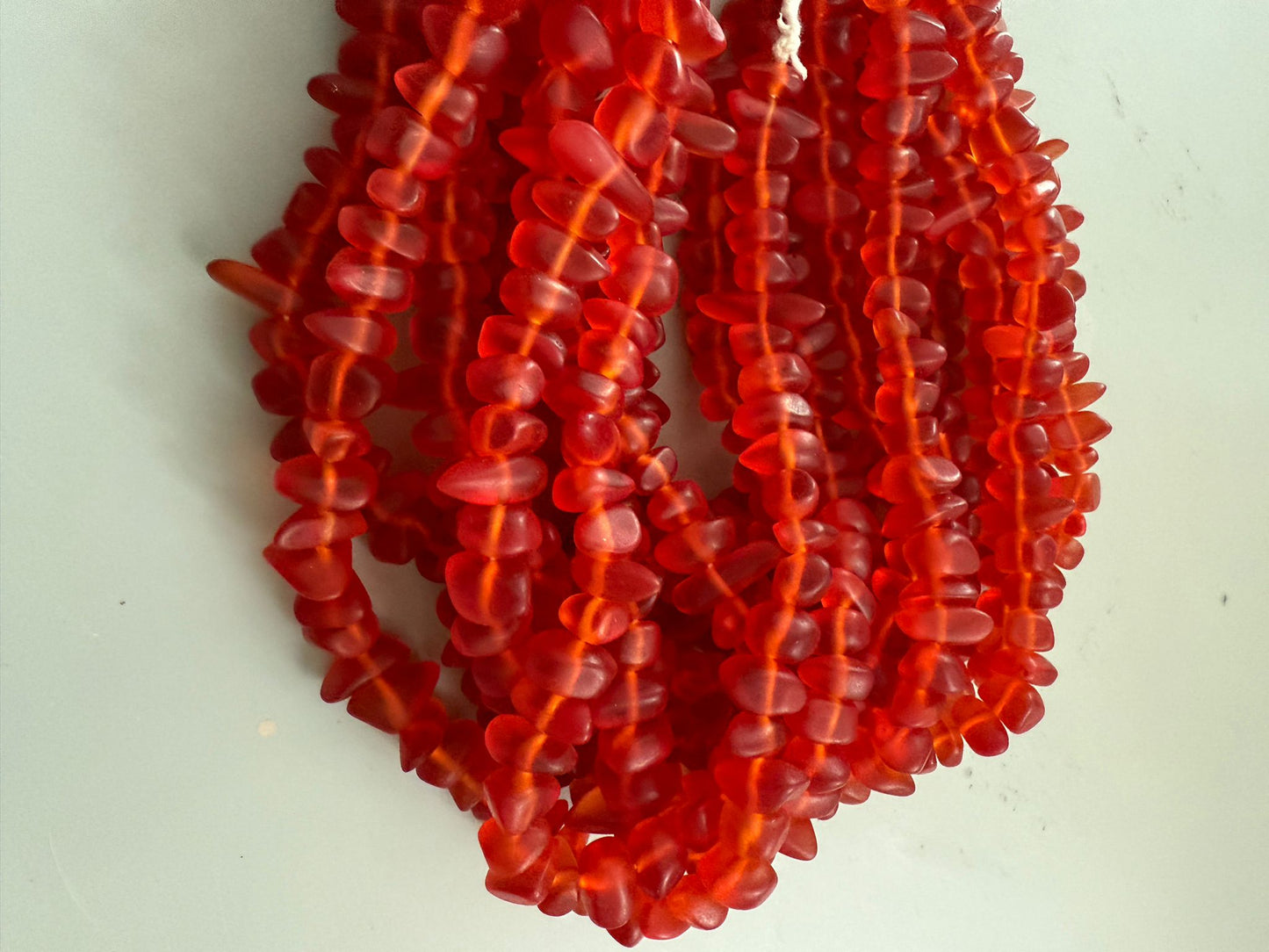 Irregular Resin Chips (27913)