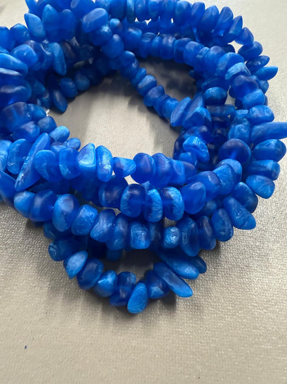 Irregular Resin Chips (27913)