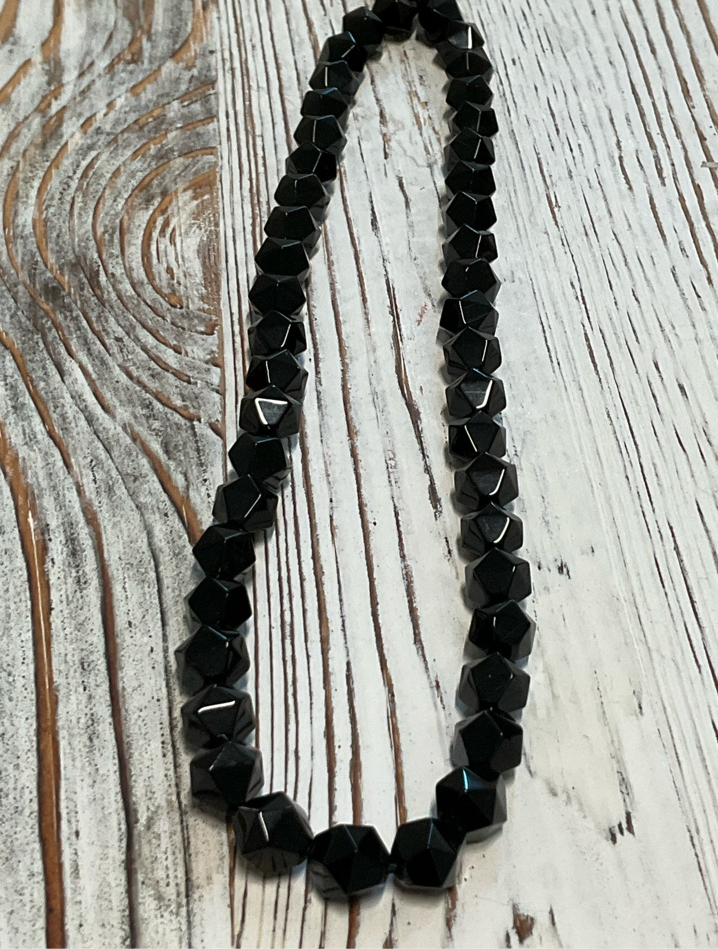 8mm onyx multicut black 21624 15 inch strand