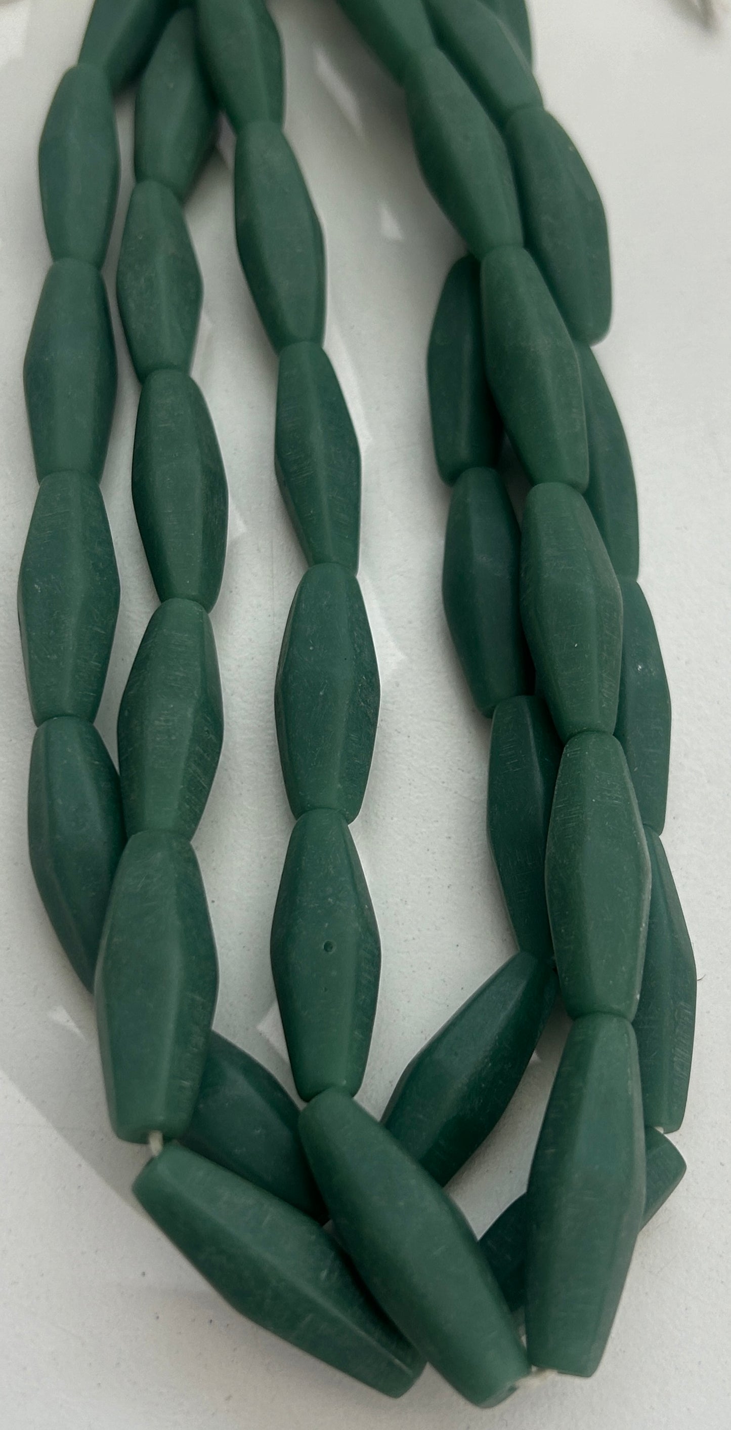 10x30mm Long Bicone Resin  31158