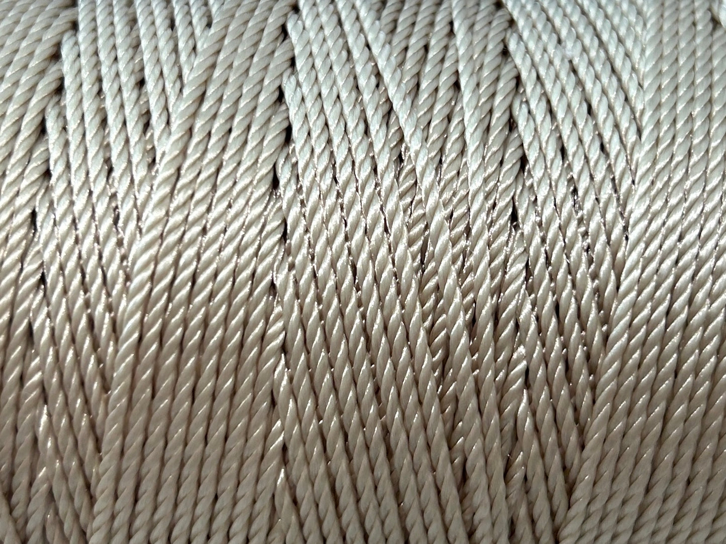2mm nylon cord per roll 190 Yardas (29750)2mm