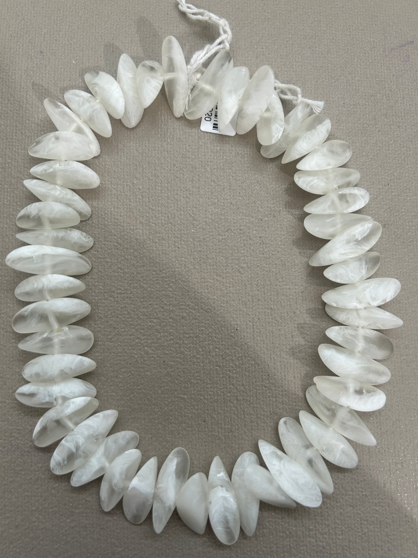 Irregular Resin Dagger Strand (29920)