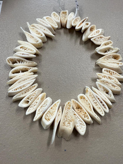 Irregular Shape & Size Spike Strand (30109)