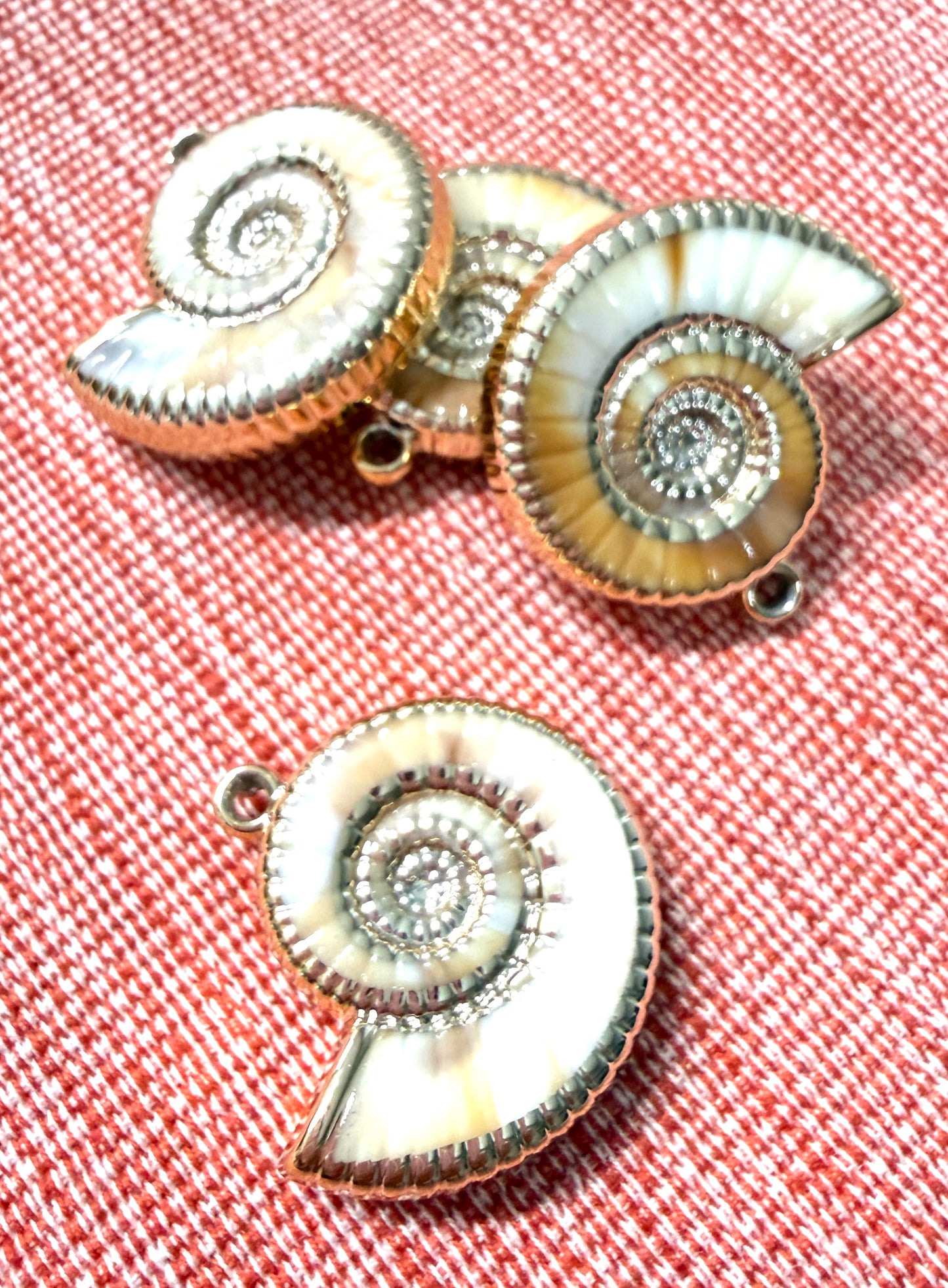 3mm Resin Shell with Golden Border