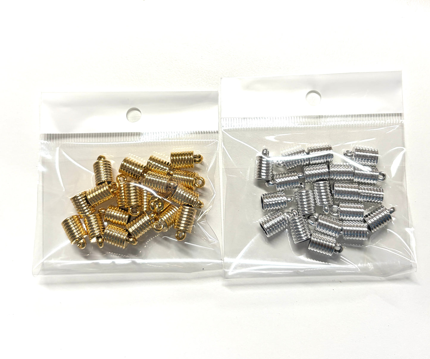 15mm Acrilyc Caps Qty 20 gold/silver