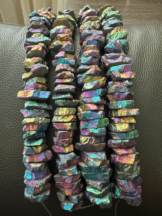 Irregular electroplated quartz vitrail